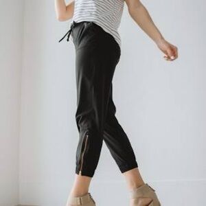 Albion black jetsetter joggers black drawstring elastic waist ankle zip large